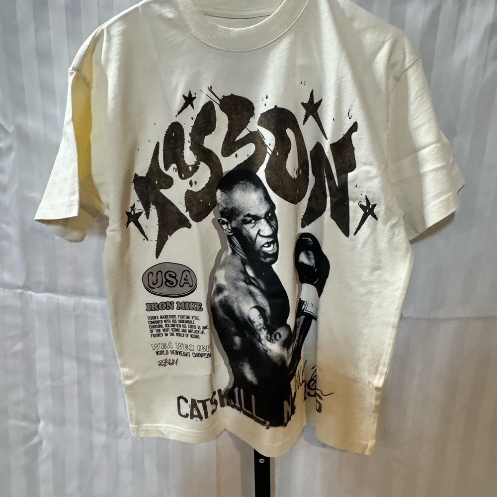 PacSun Cream Graphic Boxing Crewneck Tee